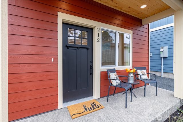 212 Carolina St, Bellingham, WA 98225