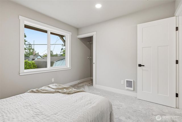 212 Carolina St, Bellingham, WA 98225