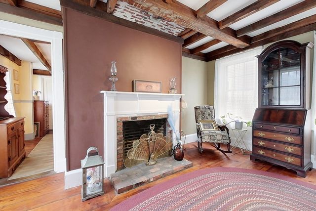 90 Arbor St, Lunenburg, MA 01462