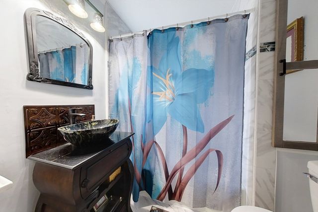 90 Arbor St, Lunenburg, MA 01462