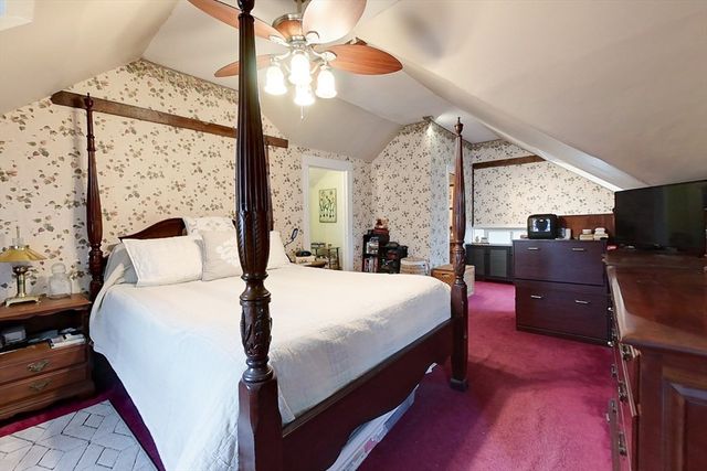 90 Arbor St, Lunenburg, MA 01462