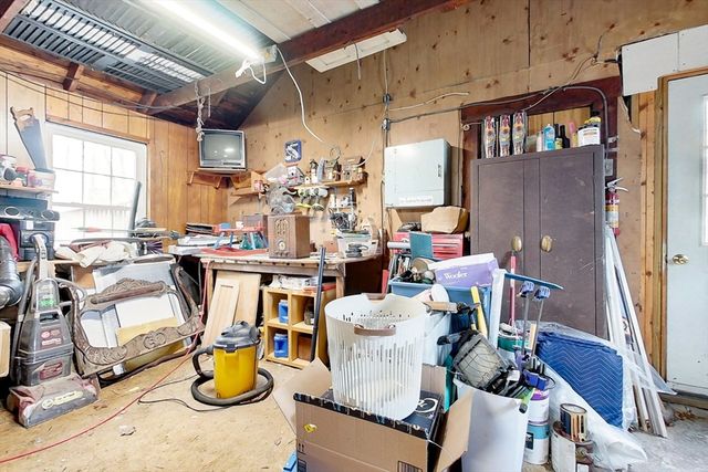 90 Arbor St, Lunenburg, MA 01462