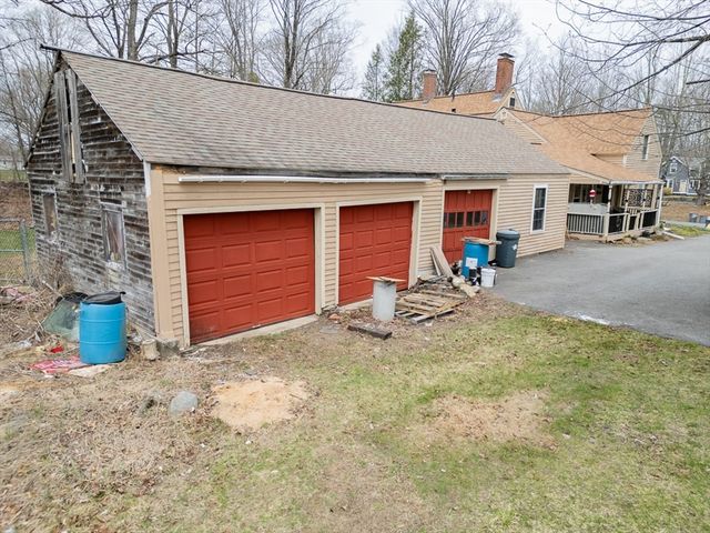 90 Arbor St, Lunenburg, MA 01462