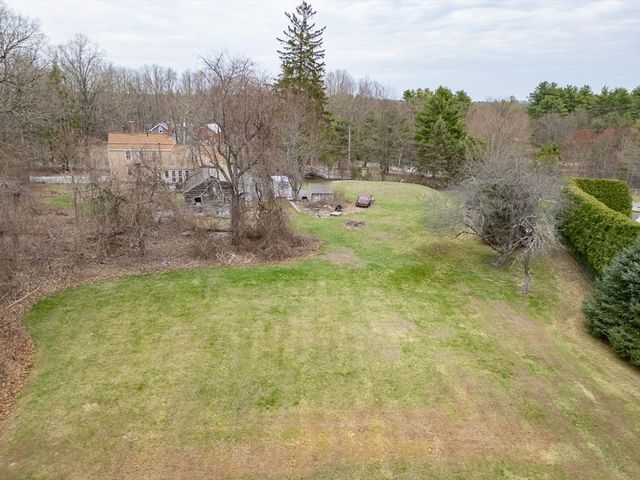 90 Arbor St, Lunenburg, MA 01462