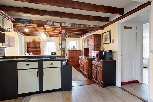 90 Arbor St, Lunenburg, MA 01462