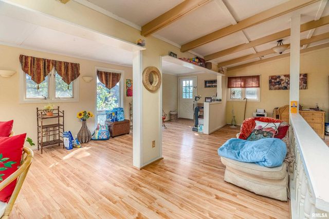 755 S LAKESHORE Drive, Goreville, IL 62939