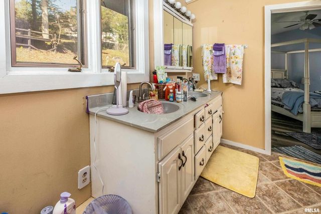 755 S LAKESHORE Drive, Goreville, IL 62939