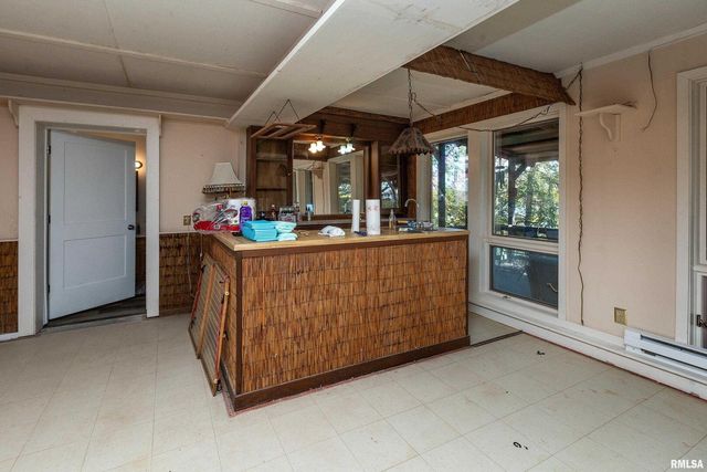 755 S LAKESHORE Drive, Goreville, IL 62939