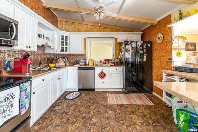 755 S LAKESHORE Drive, Goreville, IL 62939