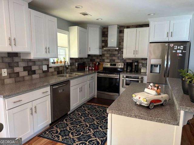 164 High Point Road NW, Milledgeville, GA 31061