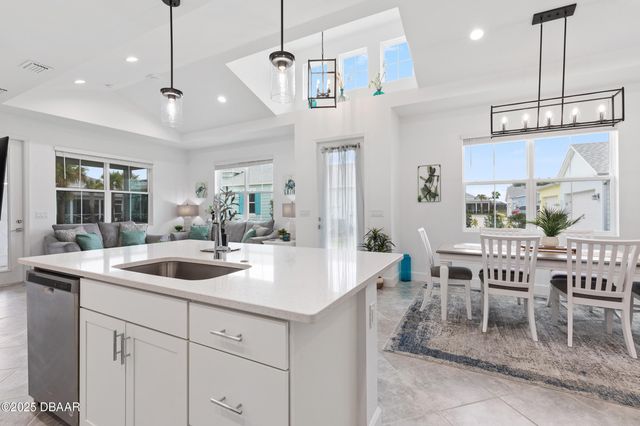 208 Ocean Hammock Loop, Daytona Beach, FL 32124