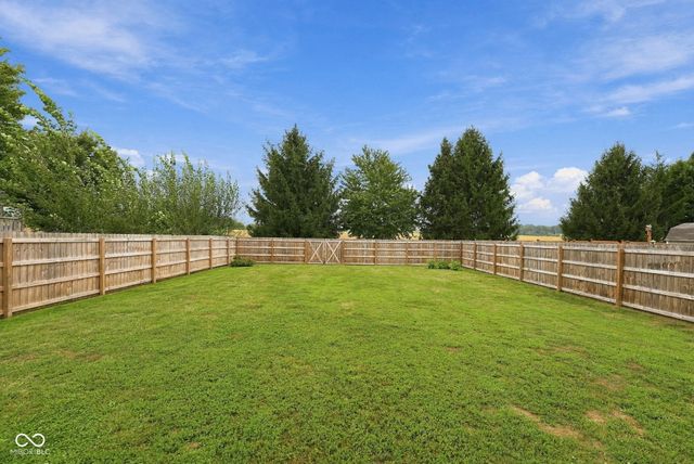 3304 Hurst Street, Whiteland, IN 46184