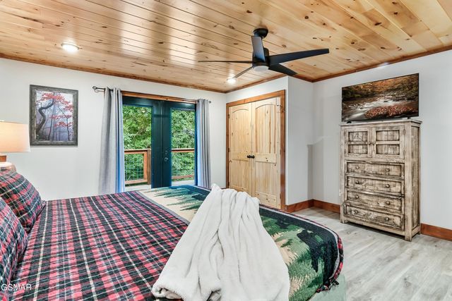 3613 Old Mountain Road, Sevierville, TN 37876