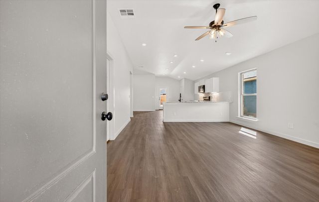 13705 Gary Avenue, Lubbock, TX 79423