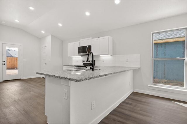 13705 Gary Avenue, Lubbock, TX 79423