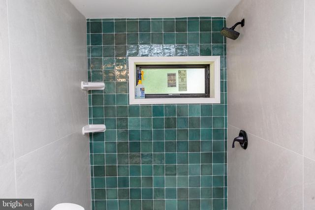 2424 NORTHWOOD AVE, Easton, PA 18045