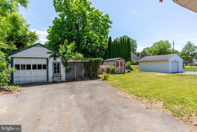 2424 NORTHWOOD AVE, Easton, PA 18045