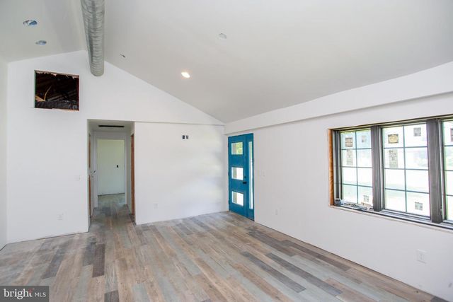 2424 NORTHWOOD AVE, Easton, PA 18045
