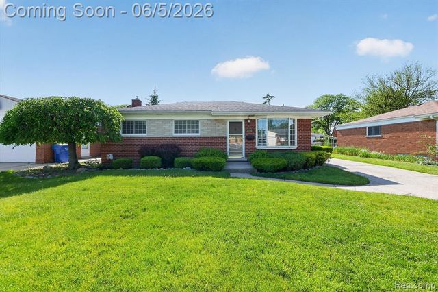 31561 Tecla Drive, Warren, MI 48088