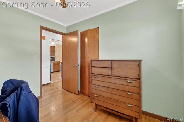 31561 Tecla Drive, Warren, MI 48088