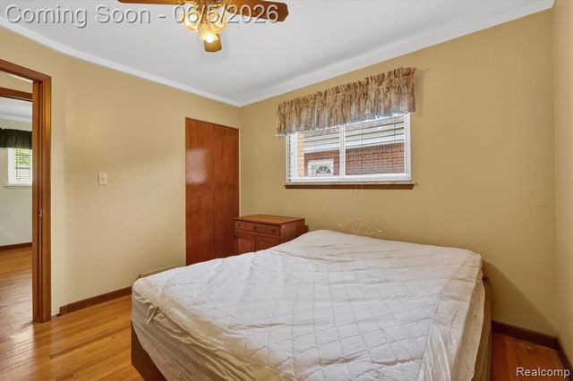 31561 Tecla Drive, Warren, MI 48088