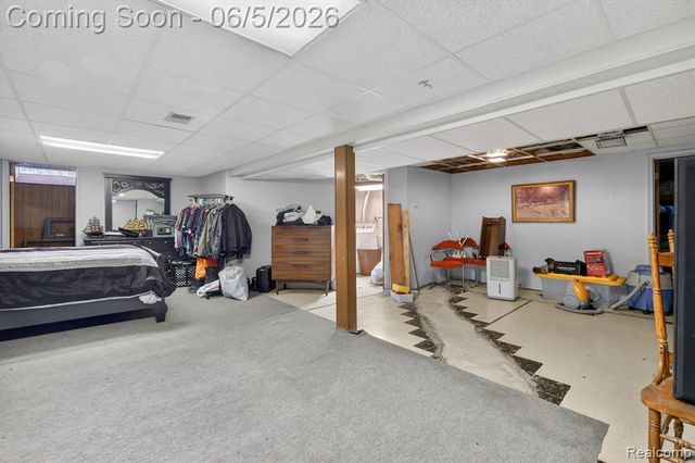 31561 Tecla Drive, Warren, MI 48088