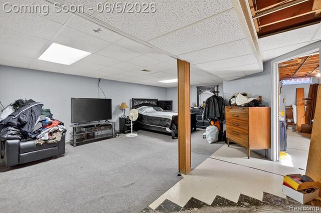 31561 Tecla Drive, Warren, MI 48088