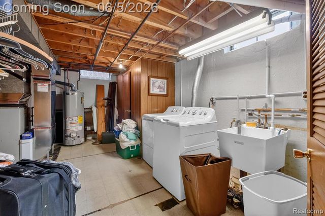 31561 Tecla Drive, Warren, MI 48088