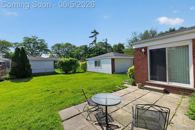 31561 Tecla Drive, Warren, MI 48088