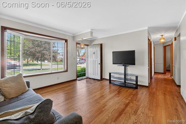 31561 Tecla Drive, Warren, MI 48088
