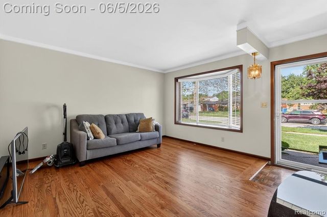 31561 Tecla Drive, Warren, MI 48088