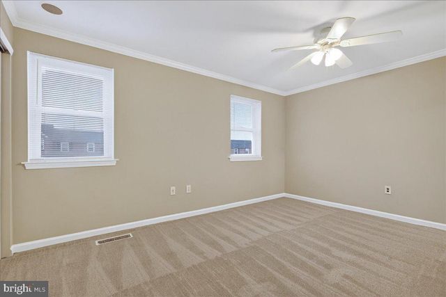 9865 GARVEY DR, Philadelphia, PA 19114