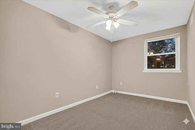 9865 GARVEY DR, Philadelphia, PA 19114