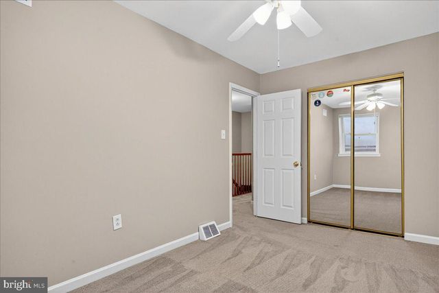 9865 GARVEY DR, Philadelphia, PA 19114