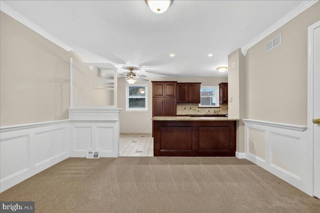 9865 GARVEY DR, Philadelphia, PA 19114