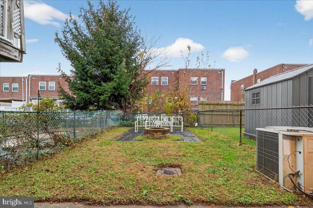 Image 28 of property listing at 9865 GARVEY DR, Philadelphia, PA 19114