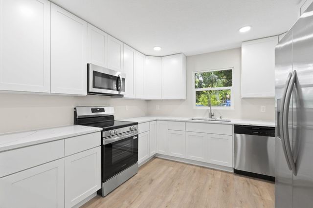 202 Laidback Way, Fort Pierce, FL 34945