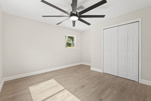 202 Laidback Way, Fort Pierce, FL 34945