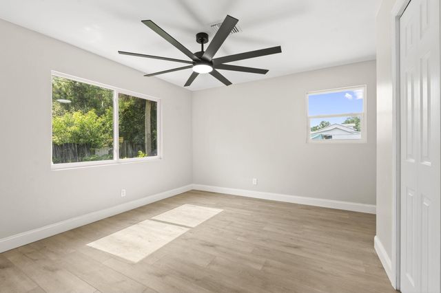 202 Laidback Way, Fort Pierce, FL 34945
