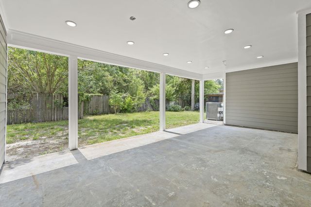202 Laidback Way, Fort Pierce, FL 34945