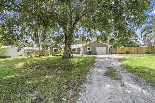 202 Laidback Way, Fort Pierce, FL 34945