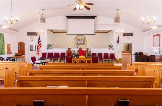 14145 Wintzell S Avenue, Bayou La Batre, AL 36509