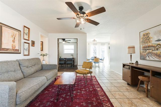 804 NW 16th Street, Moore, OK 73160