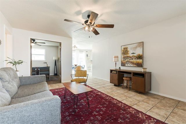 804 NW 16th Street, Moore, OK 73160