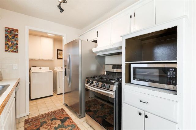 804 NW 16th Street, Moore, OK 73160