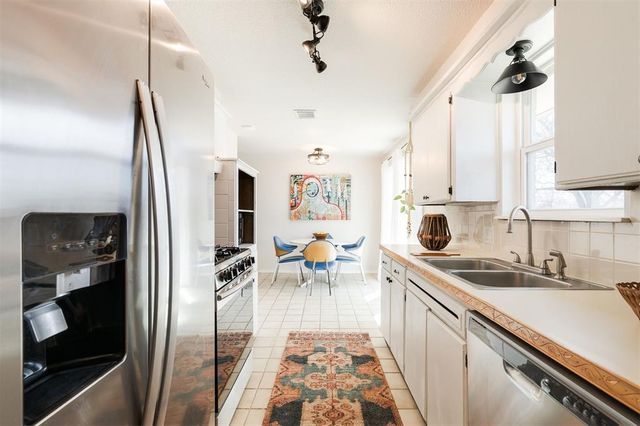 804 NW 16th Street, Moore, OK 73160