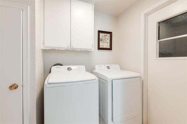 804 NW 16th Street, Moore, OK 73160