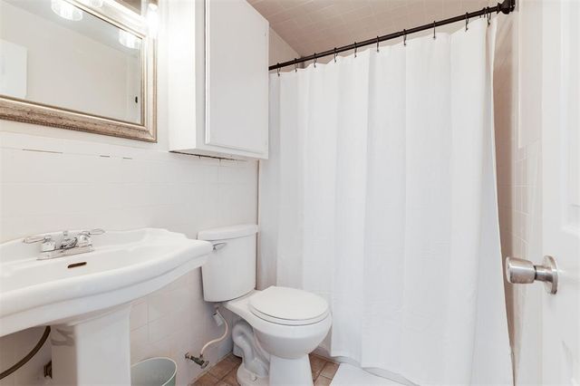 804 NW 16th Street, Moore, OK 73160