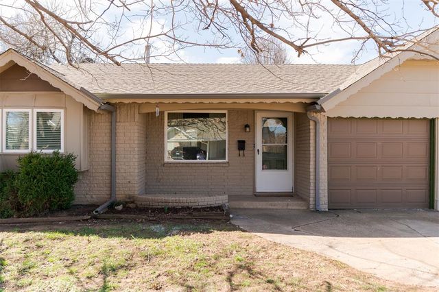 804 NW 16th Street, Moore, OK 73160