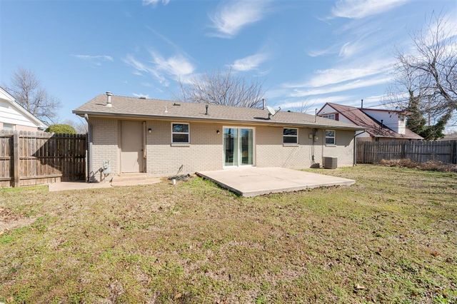 804 NW 16th Street, Moore, OK 73160